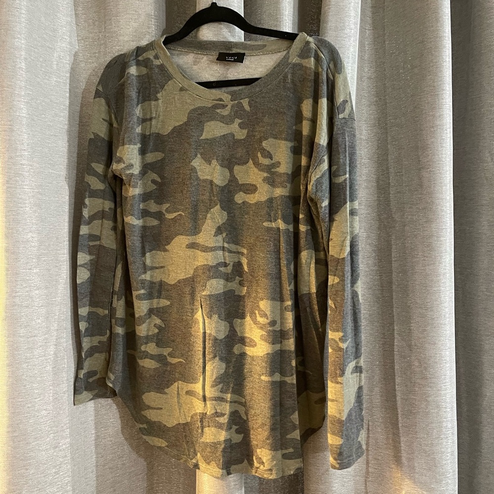 VICI long cameo tunic